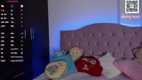 Snapshot of deisy_smith_ chatting on September 30, 12:10 pm Deisy online show from September 30, 12:10 pm
