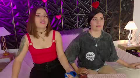 deisywalker online show from March 16, 6:34 pm