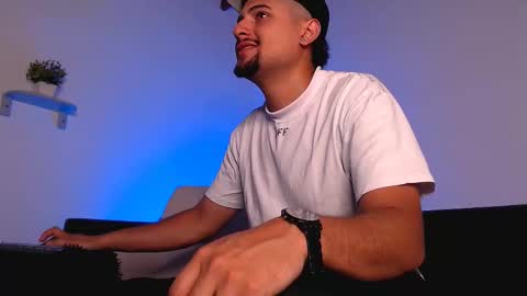  DEIVY  online show from March 17, 9:29 pm