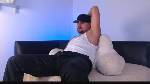  DEIVY  online show from April 2, 1:58 am