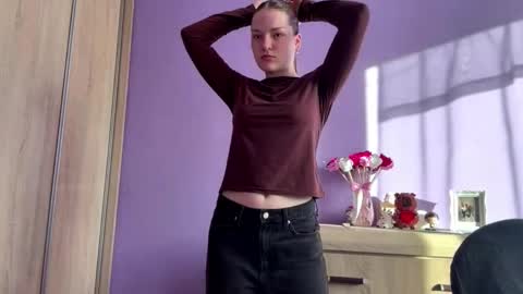 Mila online show from March 5, 7:04 am