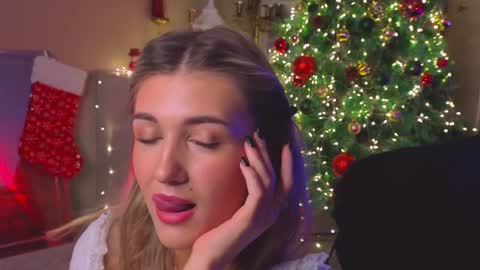 Adla online show from December 18, 8:15 pm