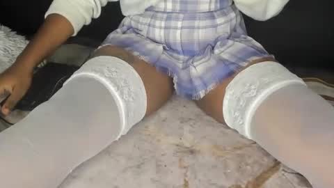 deli_la online show from March 8, 9:29 pm