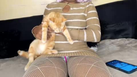 deli_la online show from April 2, 11:46 pm