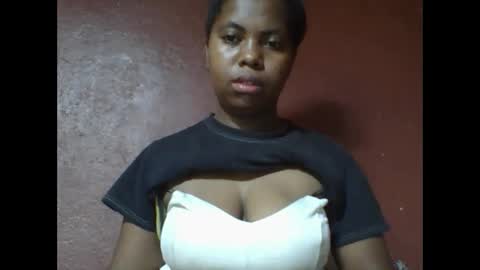 deliah712909 online show from January 20, 5:15 am