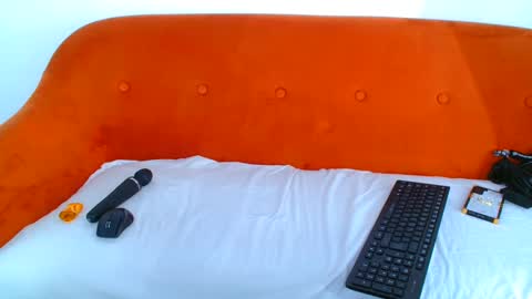 deliciaalove online show from January 11, 1:59 am