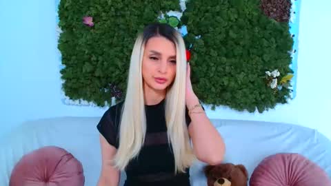 deliciaalove online show from November 17, 7:19 pm