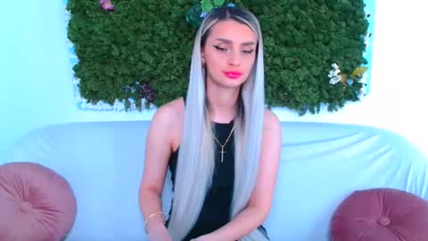 deliciaalove online show from April 2, 6:49 pm