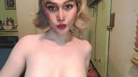 Mercedes online show from March 21, 1:21 am