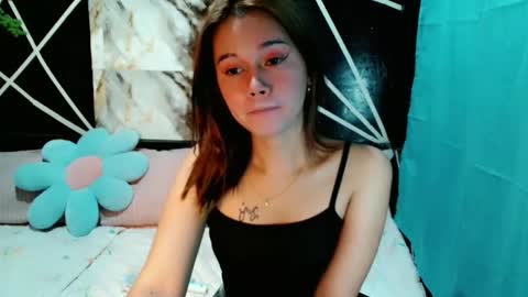 delicious_cum_girlxx online show from December 17, 3:34 am