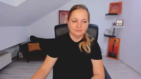 DeliciousLolly online show from June 24, 3:27 am