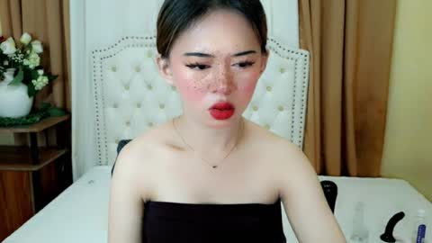 Sophie online show from June 13, 2:53 am
