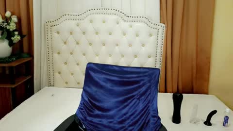 Sophie online show from June 25, 4:34 am