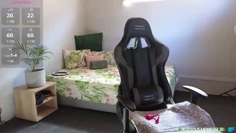 Kitty online show from October 28, 6:39 am