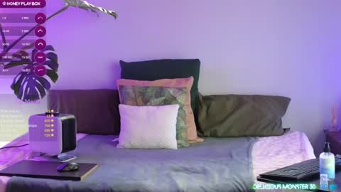 Kitty online show from July 27, 6:42 am