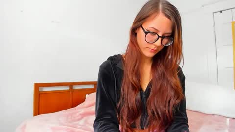 deliciousnoni online show from November 7, 7:03 pm