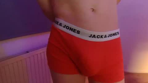 Snapshot of delight__19 chatting on December 2, 5:52 pm Delight 19 online show from December 2, 5:52 pm