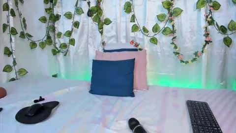 Delilah  online show from November 24, 11:04 pm