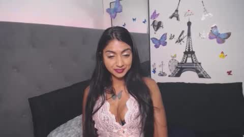Snapshot of delilah_blazee chatting on October 1, 11:33 pm Delilah Blaze online show from October 1, 11:33 pm