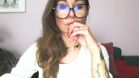 delilah_sweet online show from March 19, 2:21 pm