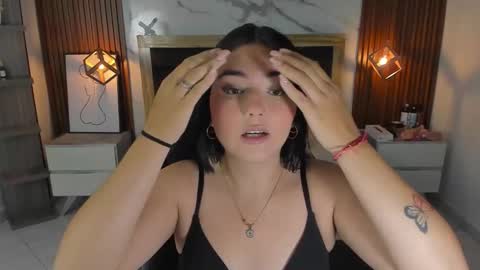 delilaquinn online show from November 10, 12:15 pm