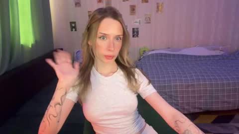 Snapshot of dellacampbell chatting on May 20, 11:16 am Della online show from May 20, 11:16 am