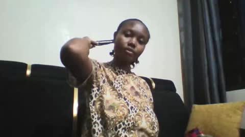 Snapshot of dellarine517299 chatting on October 10, 4:28 pm dellarine517299 online show from October 10, 4:28 pm
