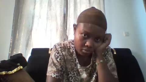 dellarine517299 online show from January 12, 10:31 am