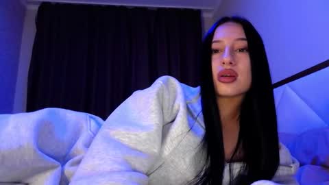 delly_love online show from November 2, 8:11 pm