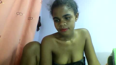delphine online show from March 28, 4:12 am