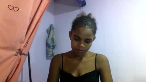 delphine online show from March 28, 4:17 pm