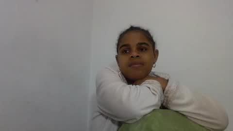 delphine online show from July 7, 7:23 am