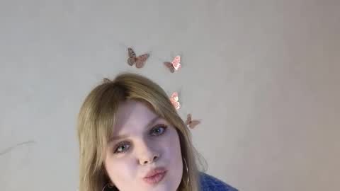 Snapshot of demetricetroike chatting on December 15, 7:40 pm Maya online show from December 15, 7:40 pm