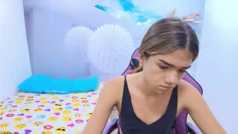 Snapshot of demi_leed chatting on February 16, 12:12 pm DEMI online show from February 16, 12:12 pm