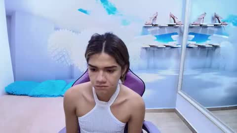 Snapshot of demi_leed chatting on February 26, 11:53 am DEMI online show from February 26, 11:53 am