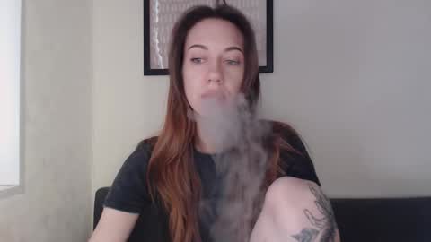 Snapshot of demiamour chatting on January 19, 11:25 am Demi. not your babybabebb and other shit online show from January 19, 11:25 am