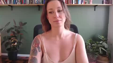 demmetria online show from November 24, 2:17 pm