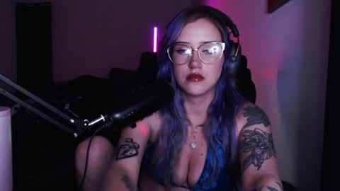Snapshot of demongf chatting on August 2, 3:16 am Demoness Mina online show from August 2, 3:16 am