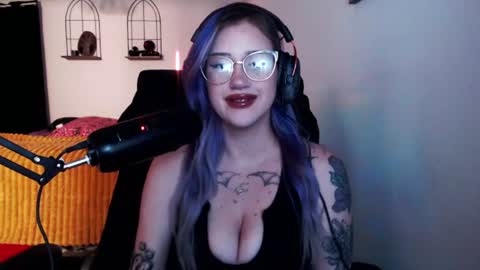 Snapshot of demongf chatting on August 8, 1:41 am Demoness Mina online show from August 8, 1:41 am