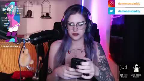 Snapshot of demongf chatting on August 9, 3:19 am Demoness Mina online show from August 9, 3:19 am