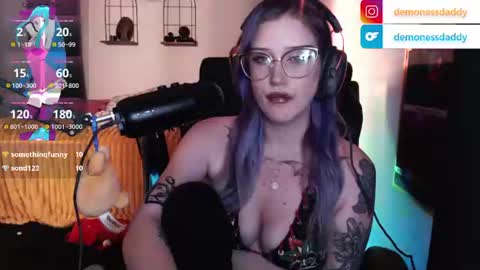 Snapshot of demongf chatting on August 9, 3:23 am Demoness Mina online show from August 9, 3:23 am