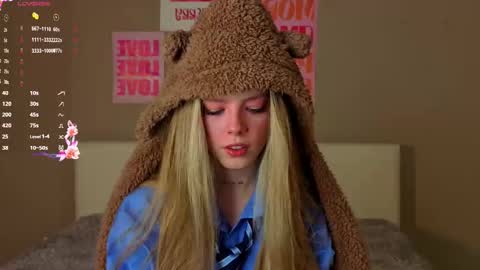 Snapshot of denaebeste chatting on January 16, 7:07 pm Emma online show from January 16, 7:07 pm