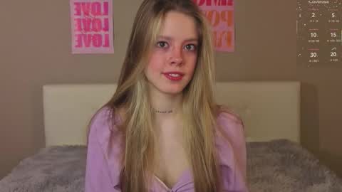 Snapshot of denaebeste chatting on February 1, 6:17 pm Emma online show from February 1, 6:17 pm