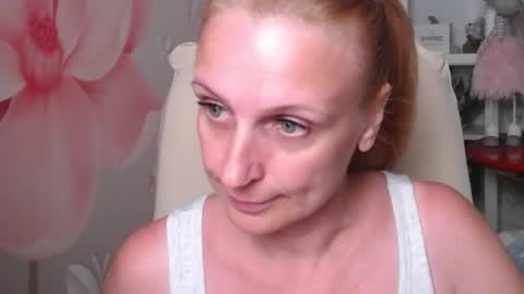 Snapshot of denhiey_here chatting on June 24, 5:45 pm denhiey online show from June 24, 5:45 pm