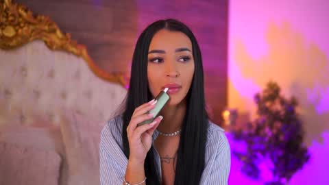 denisedevilles online show from February 1, 7:57 am