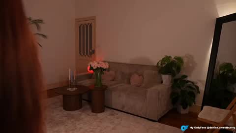 Denise online show from April 10, 4:01 pm