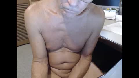 Den  Jet online show from October 6, 10:45 am