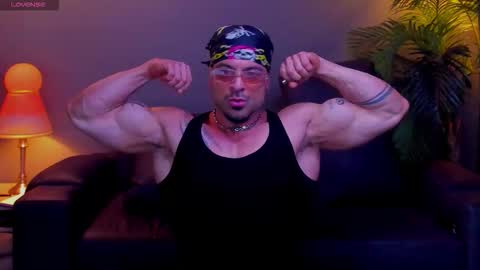 dennis_cox_ online show from November 4, 10:03 am