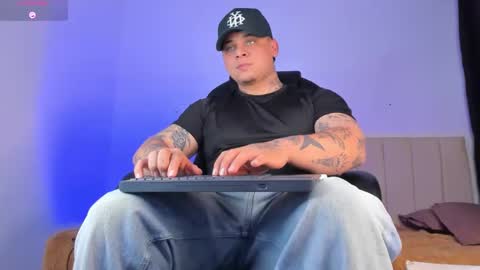 dennis munera online show from November 24, 3:39 am