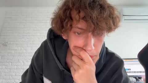 Snapshot of denobluora chatting on September 20, 1:23 pm Jasper online show from September 20, 1:23 pm